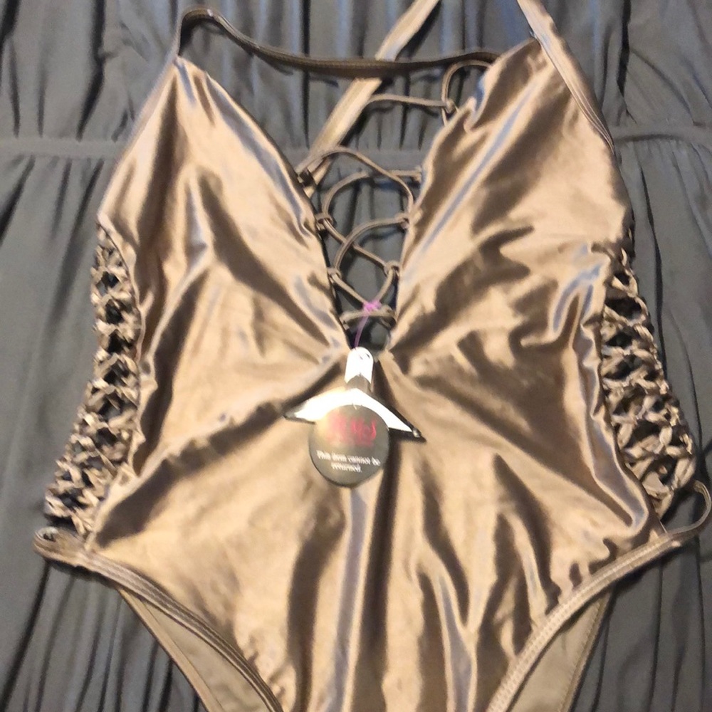 Bathing suit